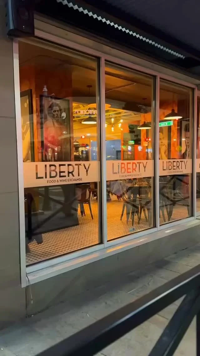 Looking for a delightful dining experience in the Riverwalk District? Come with us to Liberty Food & Wine Exchange for a night out! 🍜🏙️
Enjoy their handcrafted, shareable plates that blend international cuisine with local Northern Nevada flavors. Don’t miss their boutique market featuring artisan meats, house-made breads, pastas, and sauces.
#RenoTahoe #RenoFoodies #RenoisRad #NevadaDining